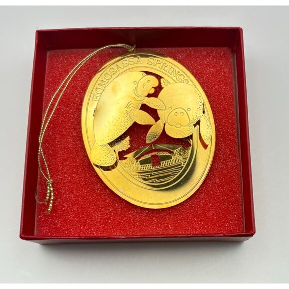 Vintage Gold Tone Manatee Christmas Ornament Homosassa Springs FL 3D - Picture 6 of 7